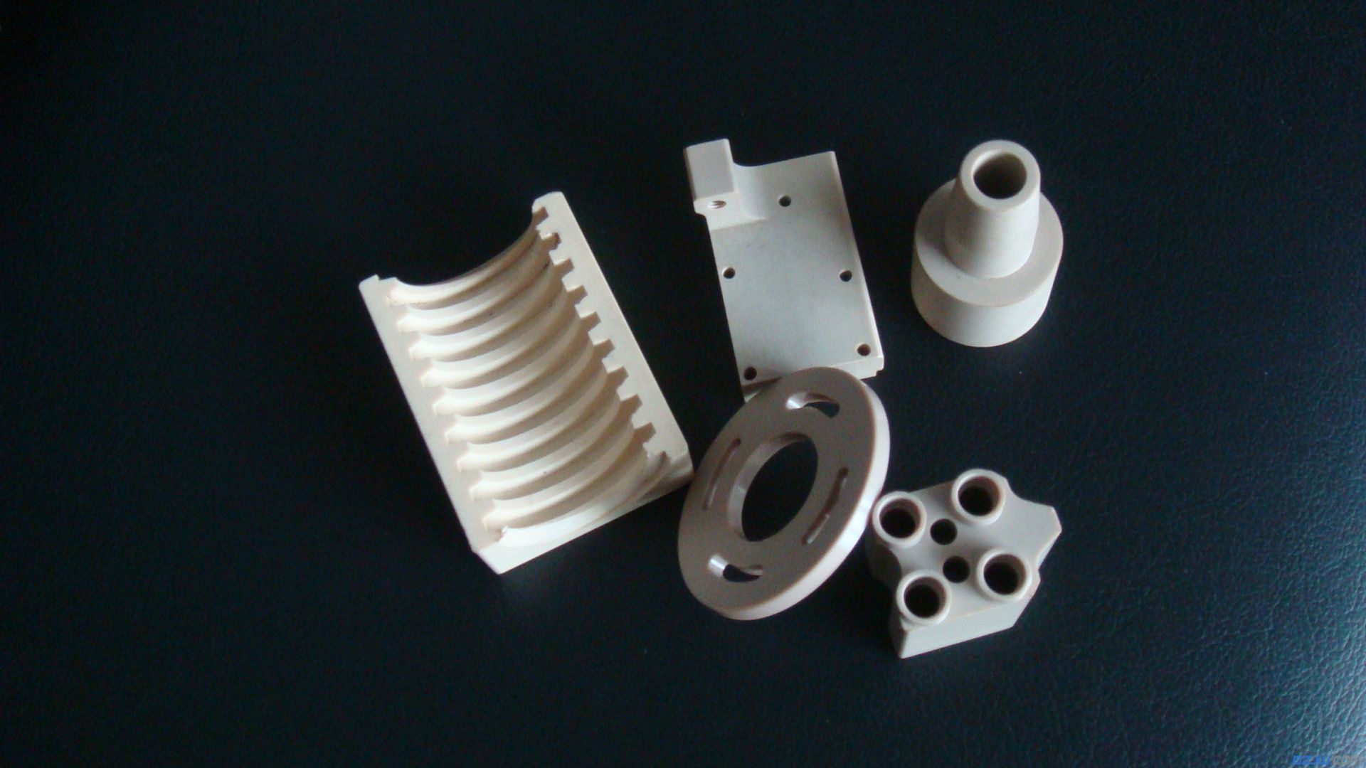 【工程塑料螺丝,螺母制品】_工程塑料螺丝,螺母制品价格_工程塑料螺丝